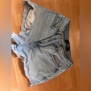 Hollister denim shorts size 28
